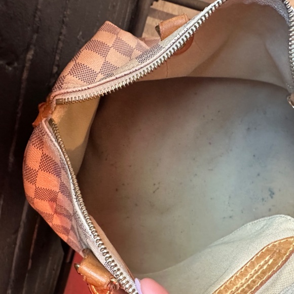 Louis Vuitton Speedy 30 in Damier Azur - Picture 10 of 10